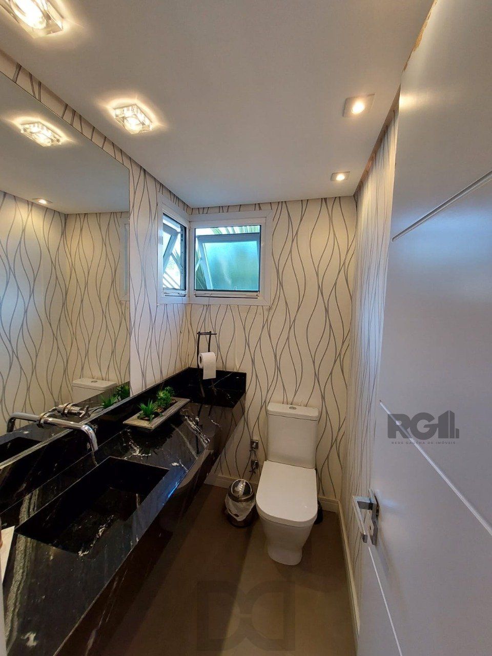Casa para Venda - 296m², 3 dormitórios, sendo 1 suites, 3 vagas - Vila Nova, Poa — foto 3