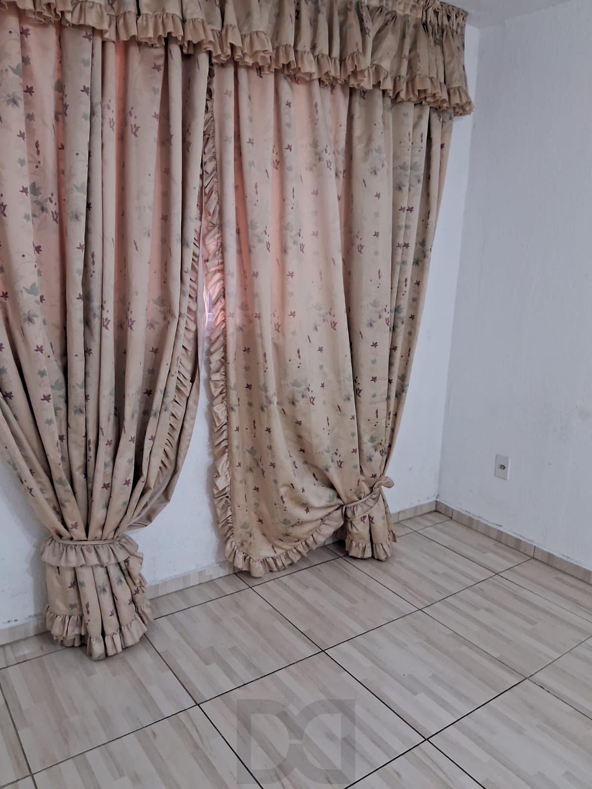 Apartamento 2 Dormitórios, 2º Andar, 01 vaga no Bairro Sarandi em Porto Alegre. — foto 6