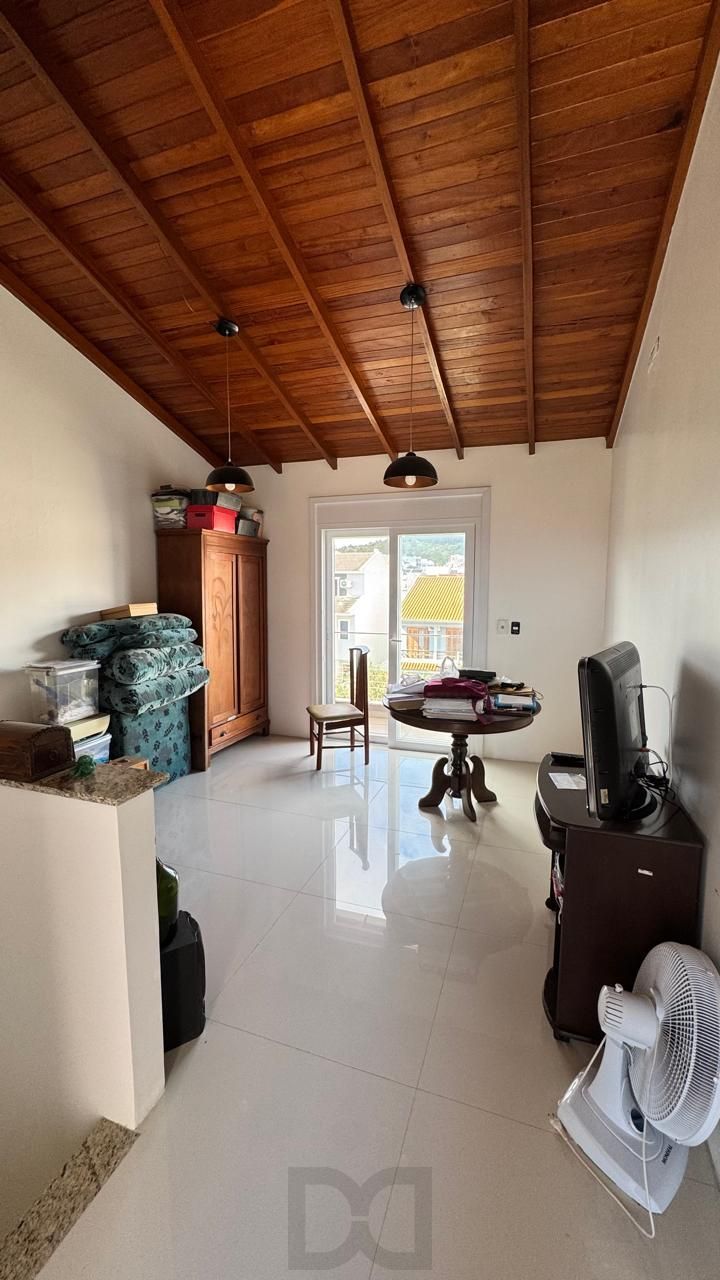 Linda Casa 3d, garagem fechada, no Bairro Guarujá, Porto Alegre - RS — foto 27