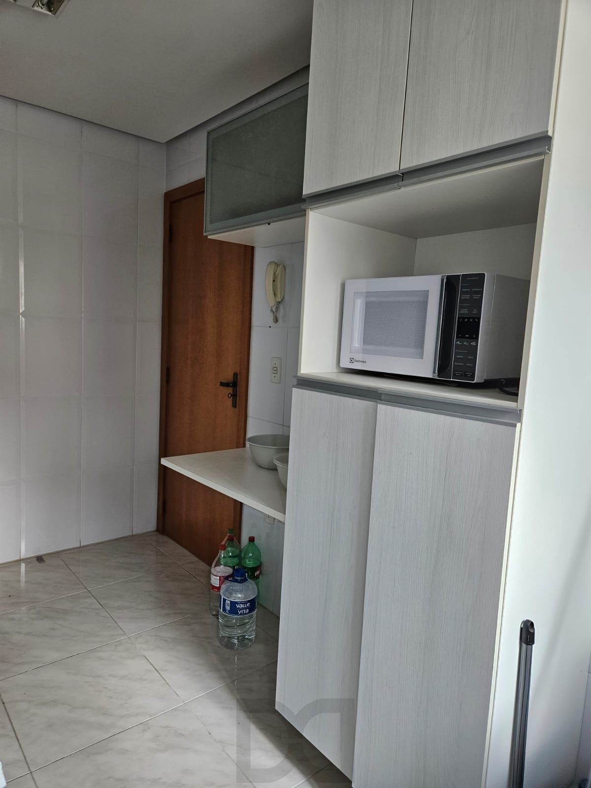 Apartamento com 02 quartos, 02 banheiros e 01 vaga no Bairro Vila Ipiranga — foto 4