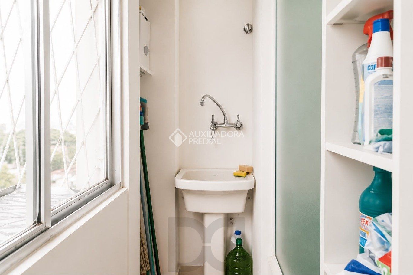 Apartamento, 2 dormitórios, area de serviço, bairro Petropolis, Porto Alegre/RS — foto 18