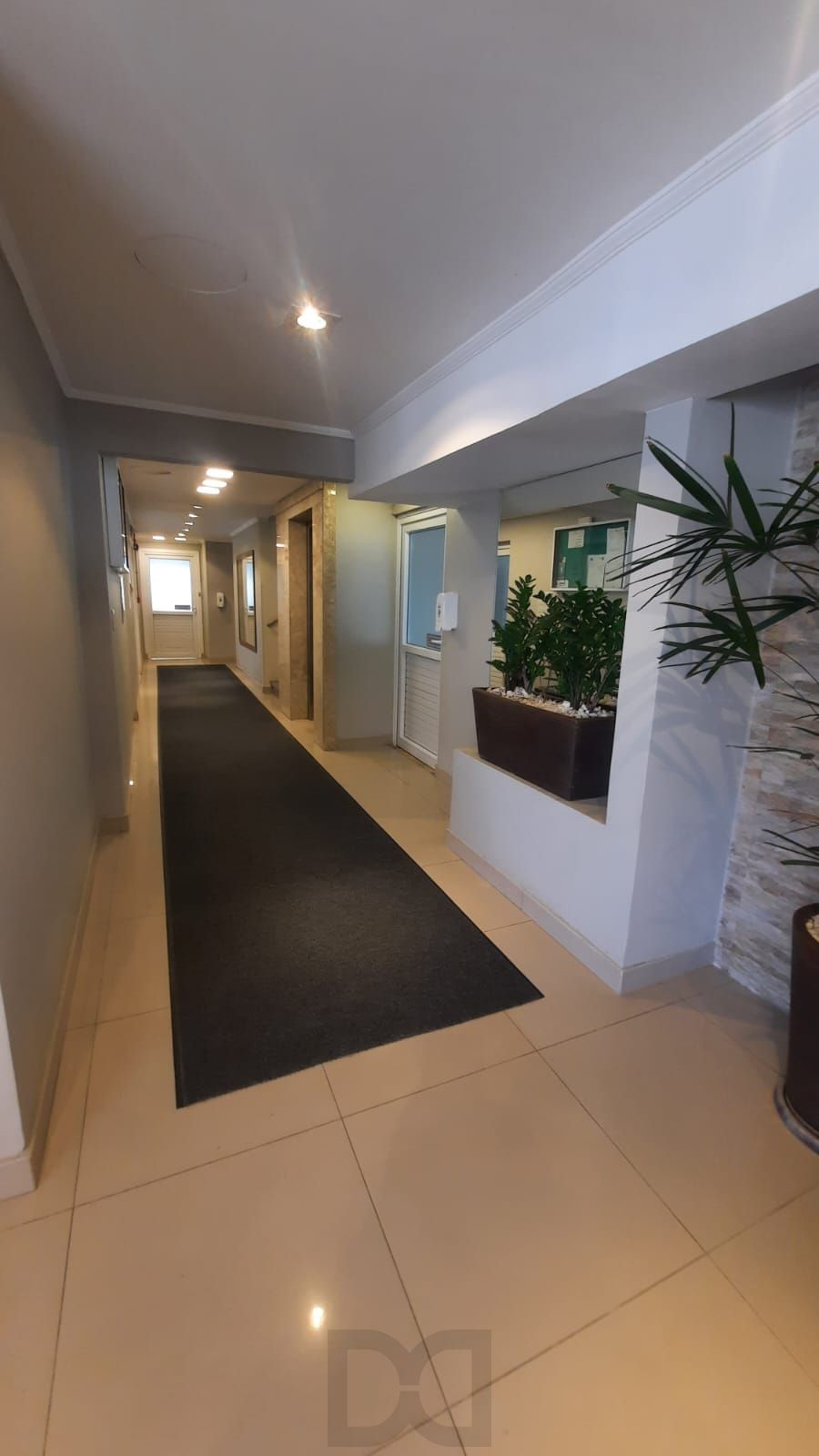 Apartamento com 02 quarto e 01 vaga no Bairro Praia de Belas em Porto Alegre — foto 17