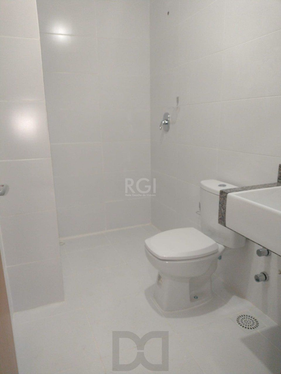 Casa 3 dormitórios, sendo 1 suites, 2 vagas - Guarujá, Porto Alegre RS — foto 11