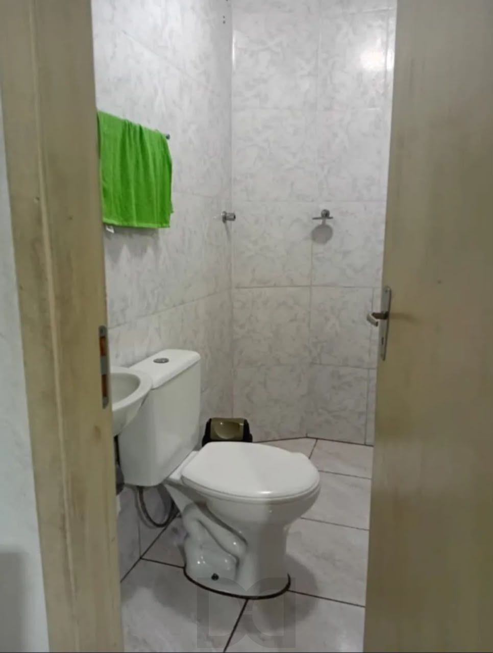 Prédio comercial/residencial com 3 dormitórios, garagem coberta no bairro Hípica — foto 5