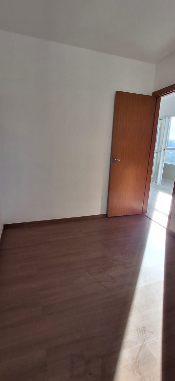 Apartamento 2 dormitórios, suíte, sacada com churrasqueira, 1 vaga, Jardim Itu, Porto Alegre — foto 5