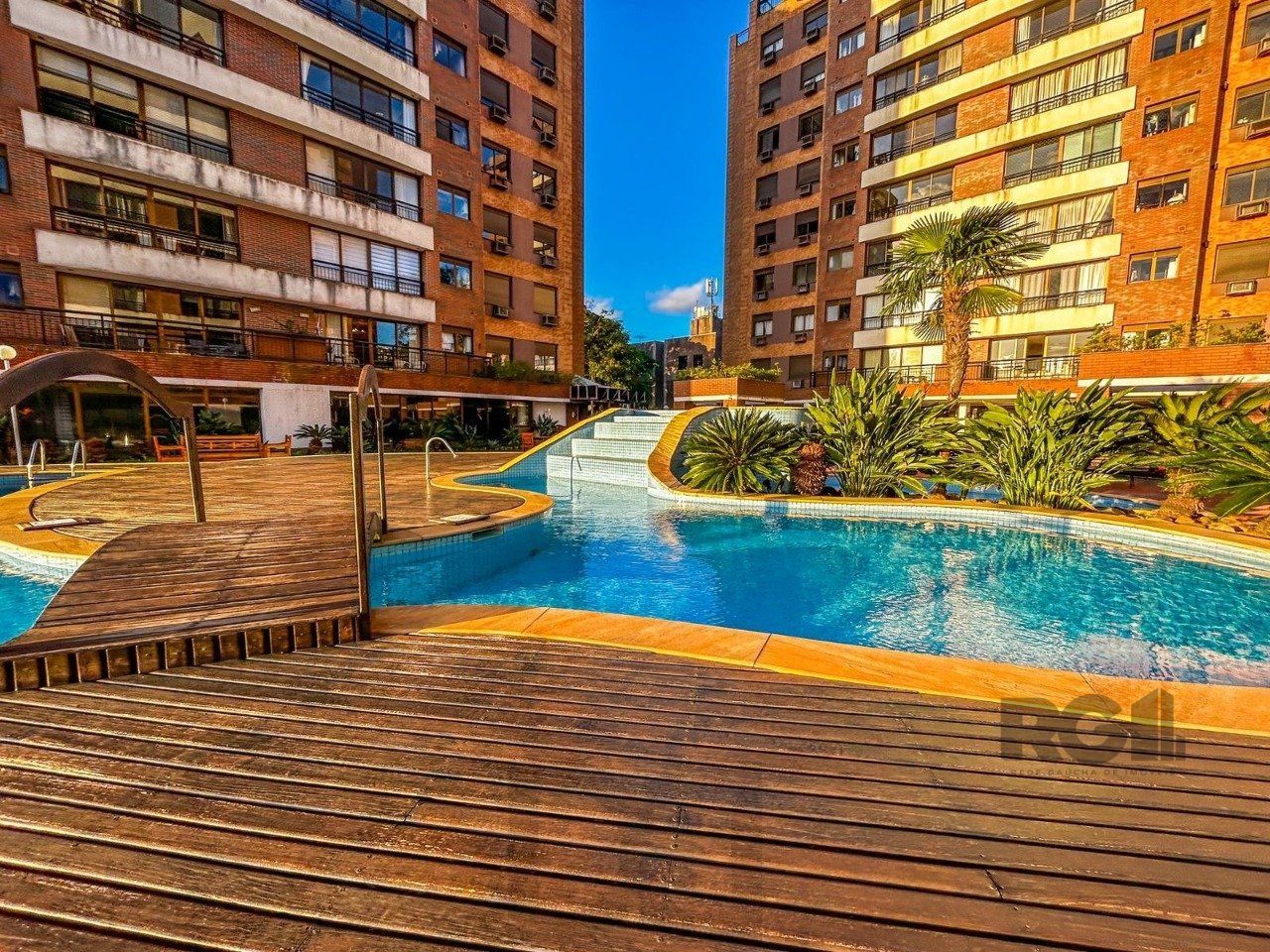 Cobertura, 3 dormitórios, sendo 1 suíte, 3 vagas - Tristeza — foto 36