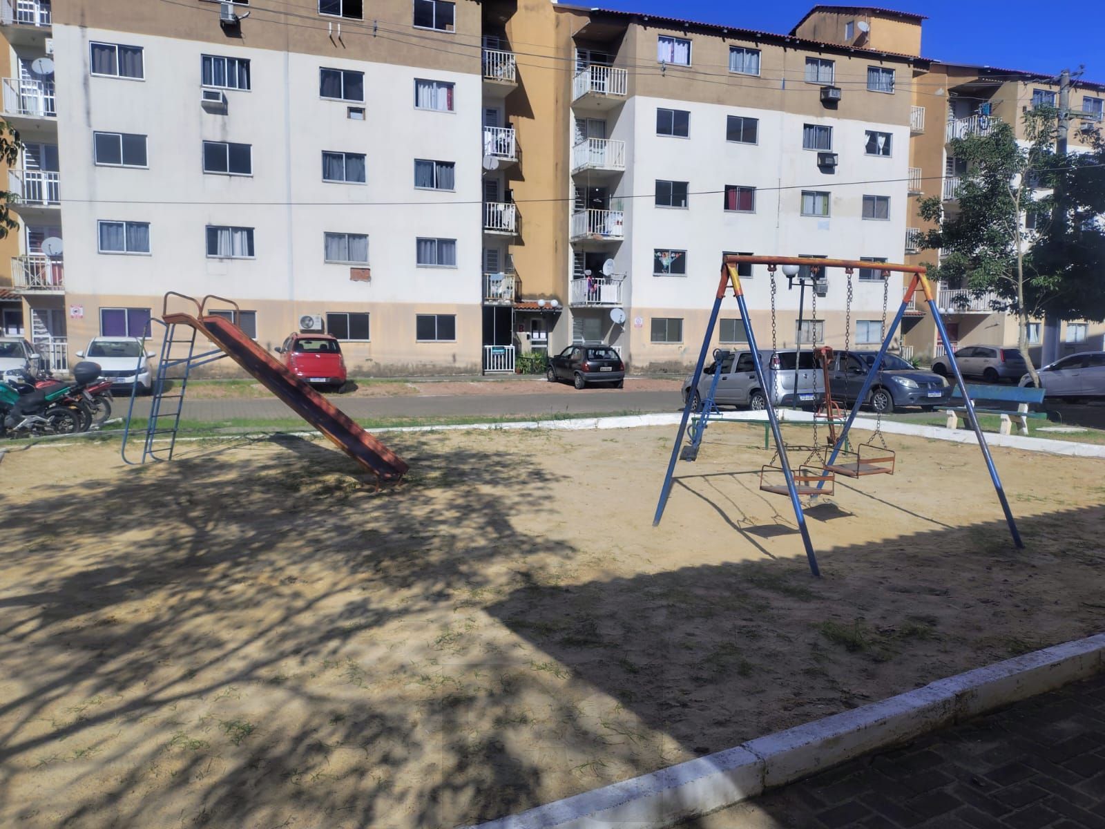 Apartamento de 2 dormitórios , sacada ,salão de festas com churrasqueira , portaria virtual , 1 vaga de garagem rotativa ! — foto 2