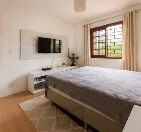 Casa 4 domitorios sendo uma suite com 6 vagas em 195m2 no bairro Guaruja. — foto 14