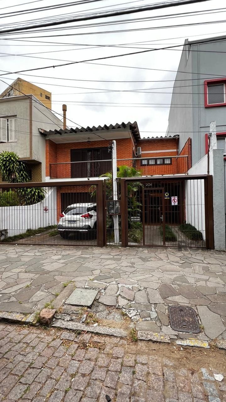 Apartamentos com 5 quartos, 2 suítes, 4 vagas de garagem, no bairro Santana, Porto Alegre/RS — foto 1