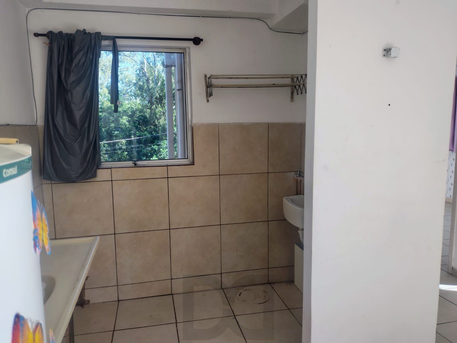 Apartamento de 2 dormitórios , sacada ,salão de festas com churrasqueira , portaria virtual , 1 vaga de garagem rotativa ! — foto 8