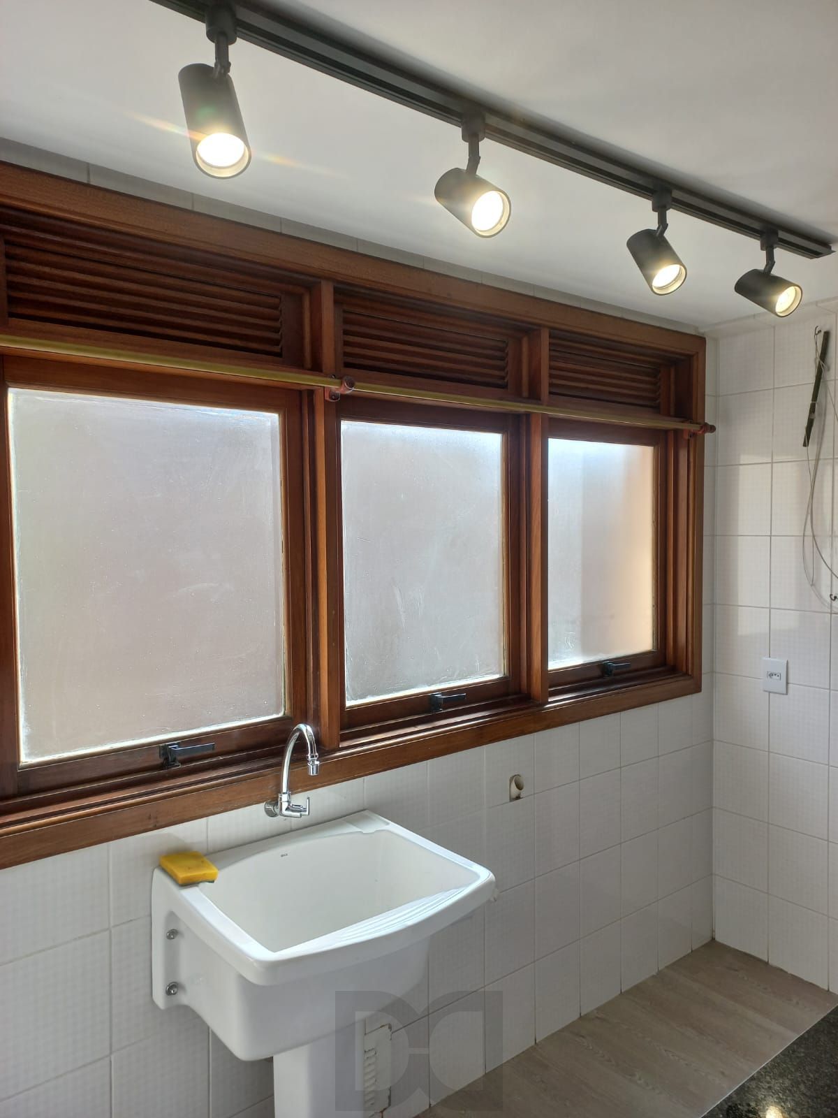 Apartamento reformado no coração da Tristeza — foto 25