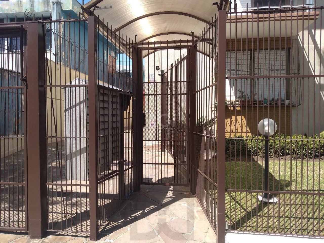 Apartamento para Venda - 66.65m², 2 dormitórios, Menino Deus, Porto Alegre — foto 4