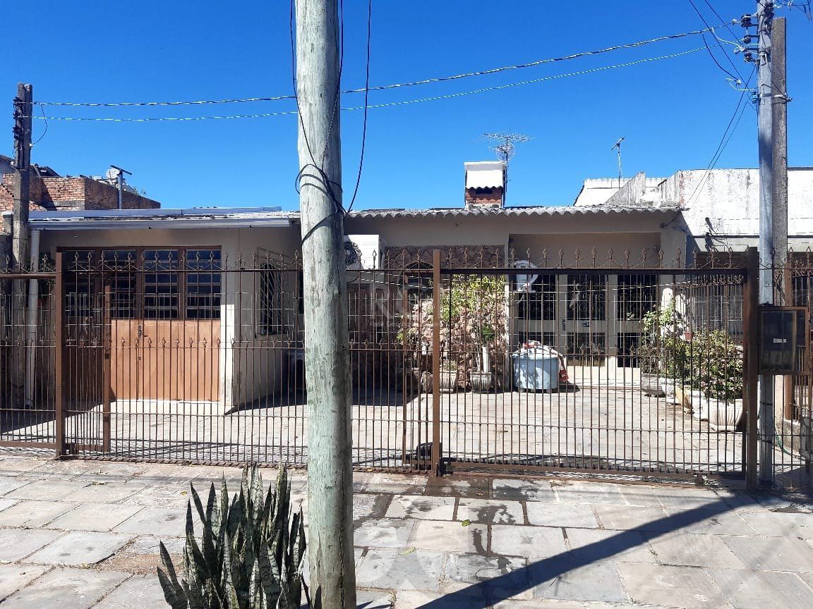 Casa para Venda - 121m², 3 dormitórios, sendo 1 suites, 2 vagas - Restinga — foto 1