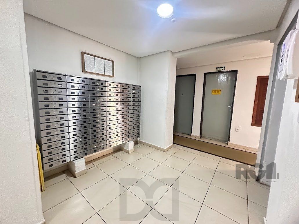 Apartamento a venda, dois dormitórios mobiliado no bairro Cristal. — foto 32