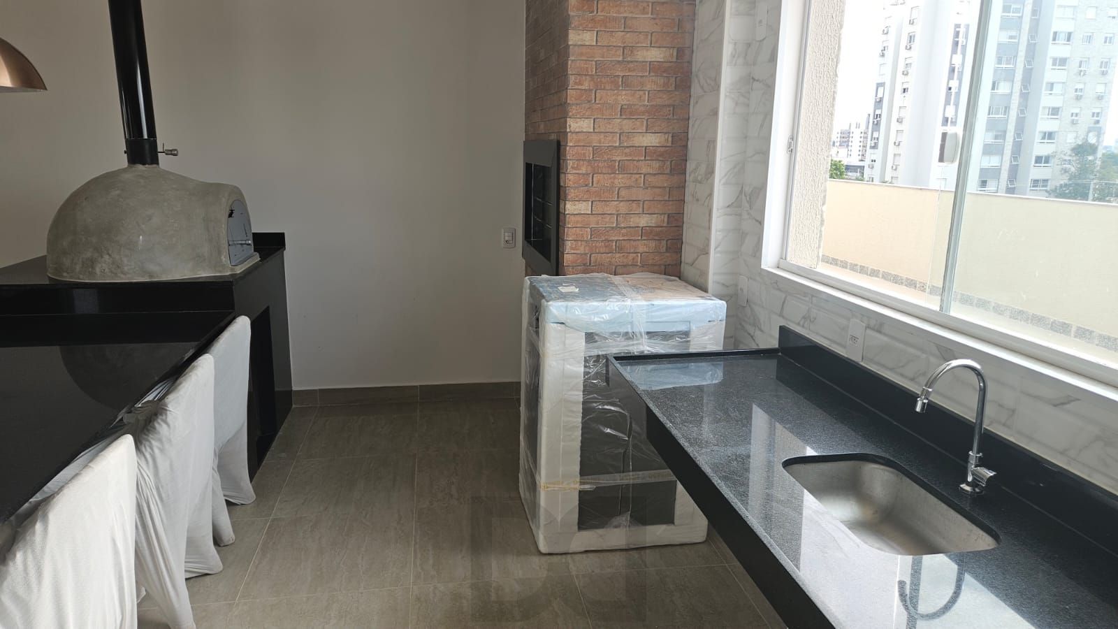Apartamento 2 dormitórios , suíte , sacada com churrasqueira , 1 vaga de garagem coberta ! — foto 15