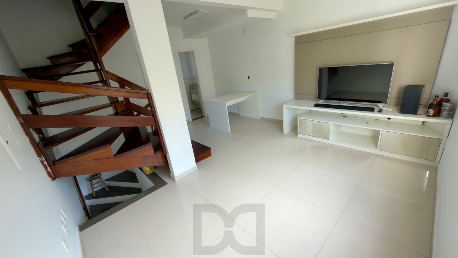 Casa com 02 quartos e 02 vagas no Bairro Jardim Itu em Porto Alegre — foto 2