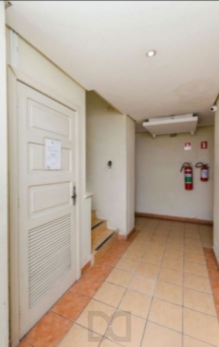 Apartamento 02 dormitórios, 57m² privativos na ótima localização na Cidade Baixa — foto 4