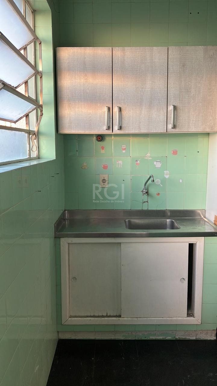 Apartamento de 2 dormitórios no bairro Passo d´Areia — foto 8