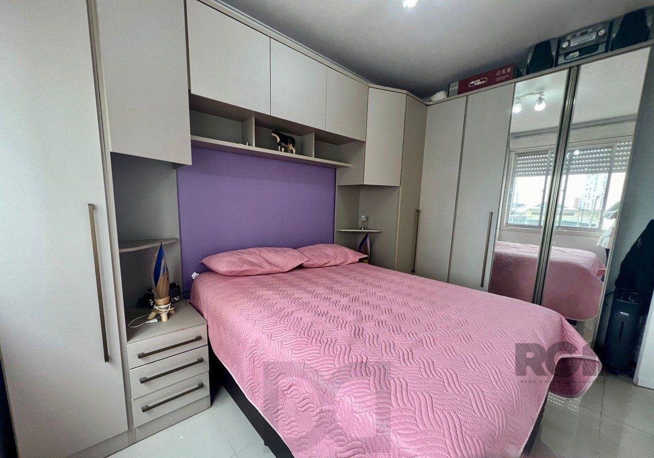 Apartamento 2 dormitórios mobiliado no bairro Partenon. — foto 12