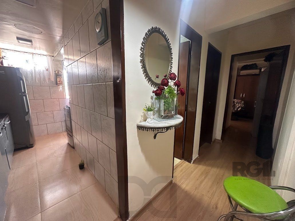 Apartamento a venda, dois dormitórios mobiliado no bairro Cristal. — foto 8