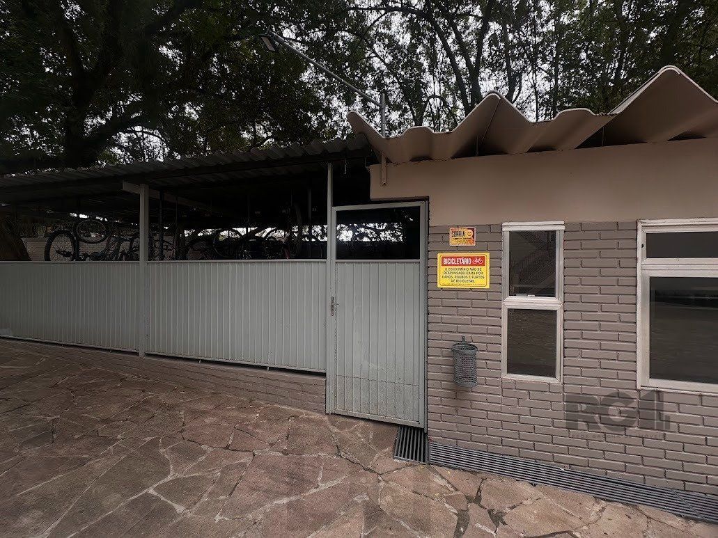 Apartamento a venda, dois dormitórios mobiliado no bairro Cristal. — foto 42