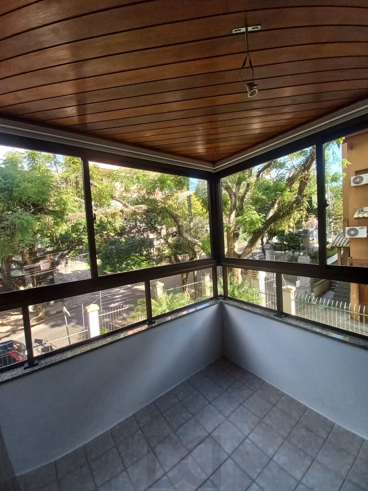 Apartamento reformado no coração da Tristeza — foto 12