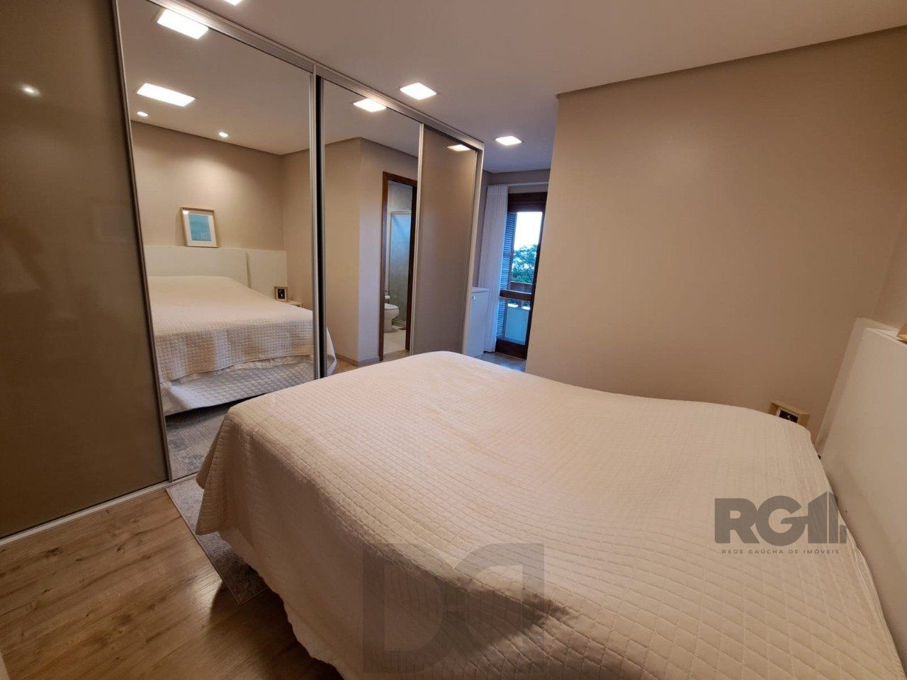 Casa em Condomínio com 03 quartos e 02 vagas no Bairro Nonoai — foto 43