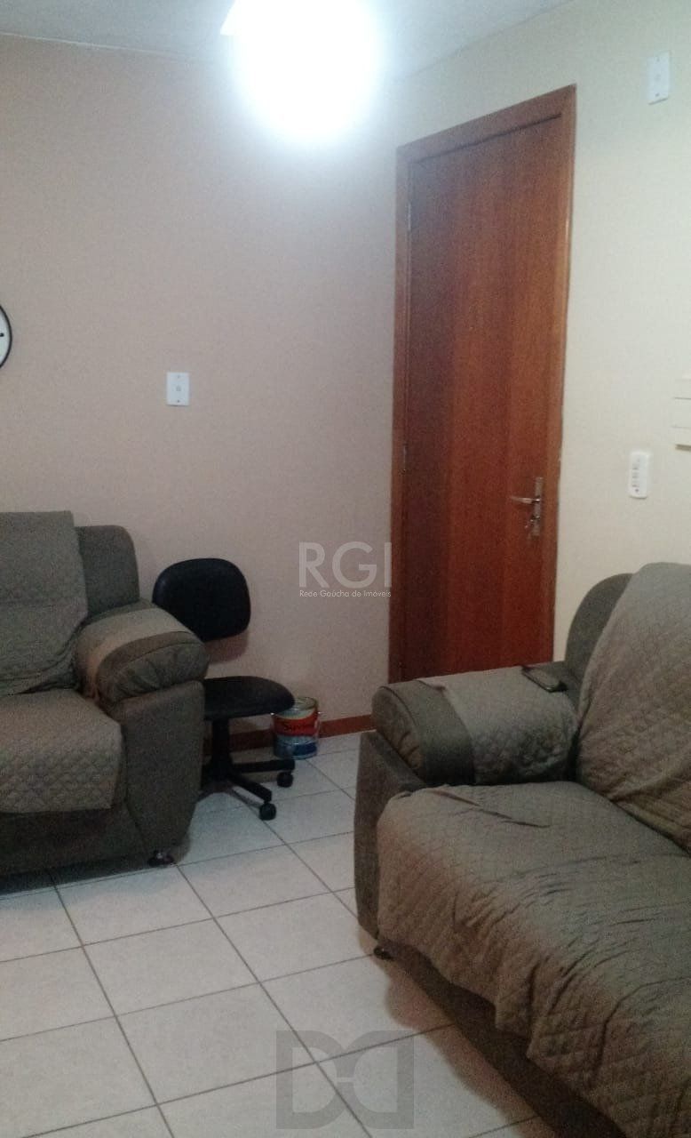 Apartamento para Venda - 40m², 2 dormitórios, 1 vaga - Lomba do Pinheiro — foto 1