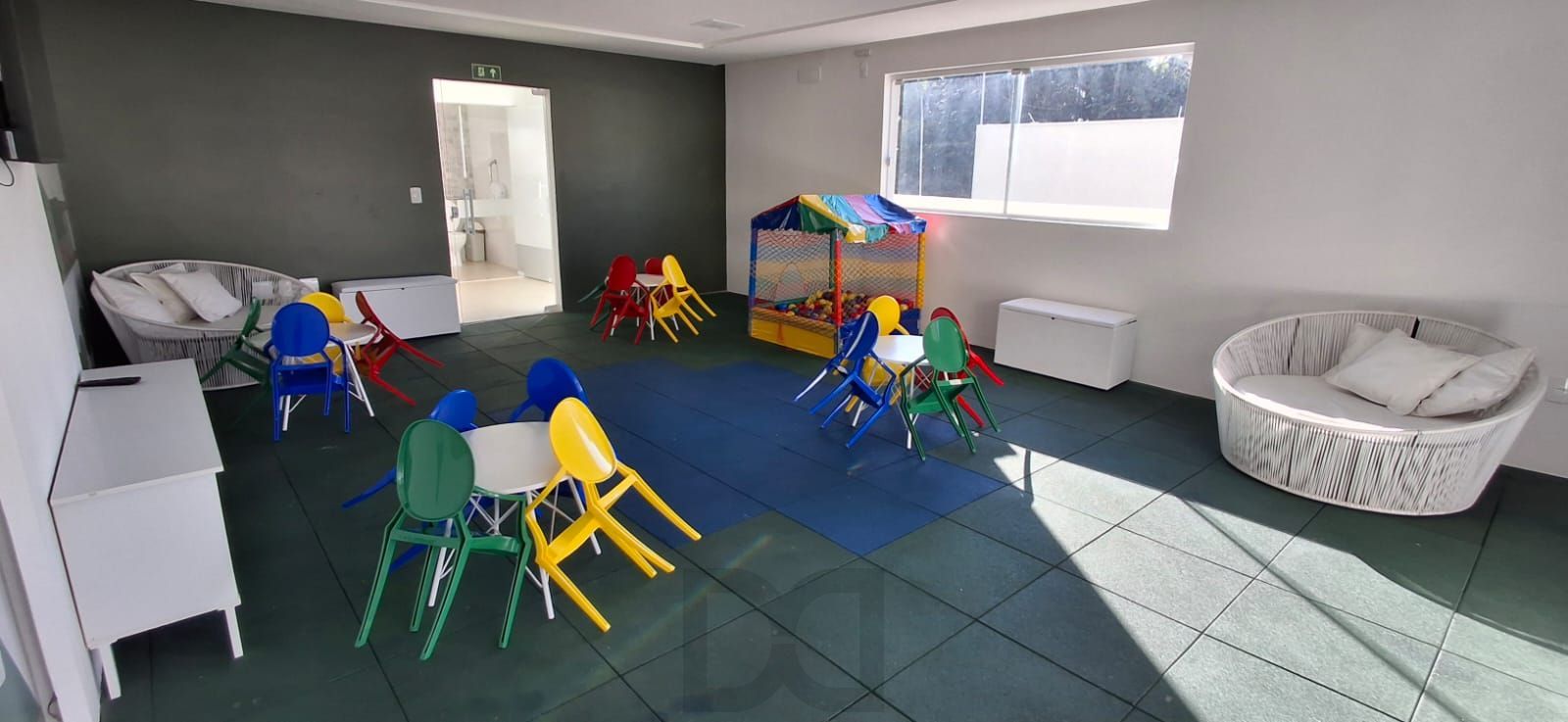 Apartamento 2 dormitórios, suíte, sacada com churrasqueira, 1 vaga, Jardim Itu, Porto Alegre — foto 14