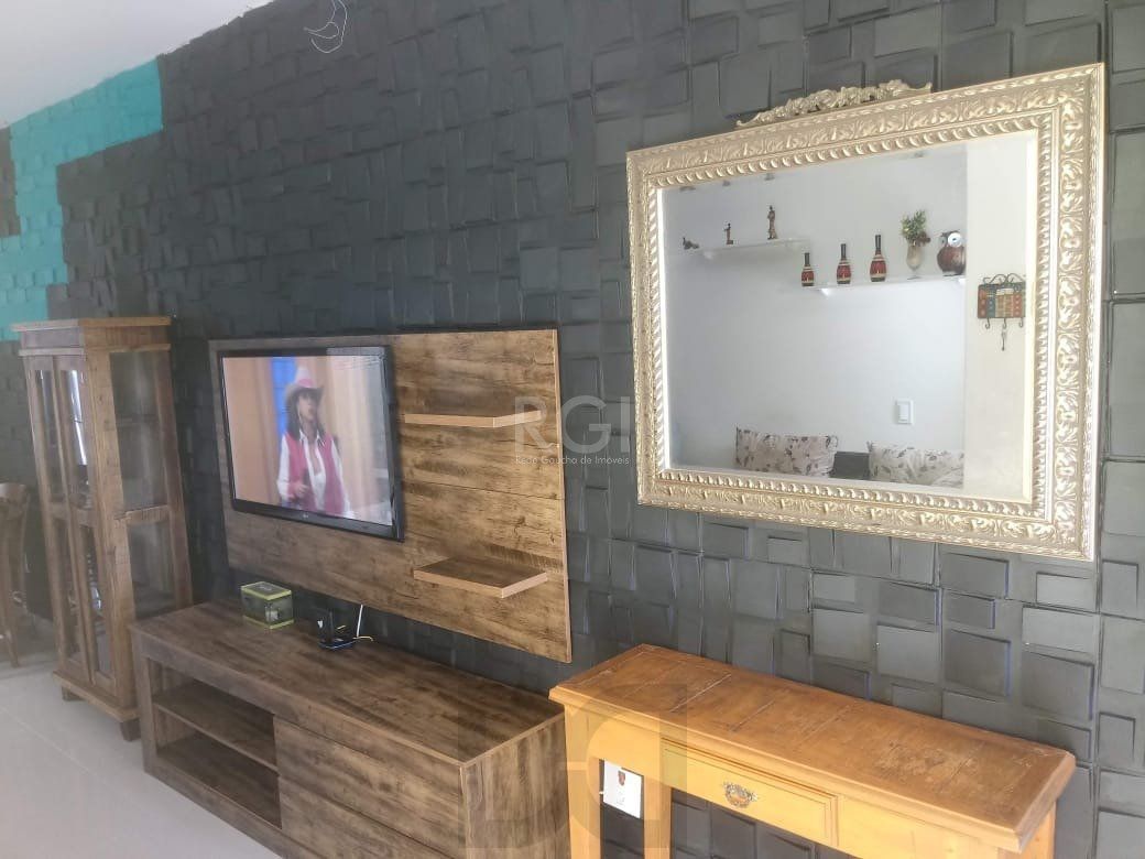 Casa com 2 quartos, 2 vagas de garagem, no bairro Aberta dos Morros, Porto Alegre/RS — foto 1