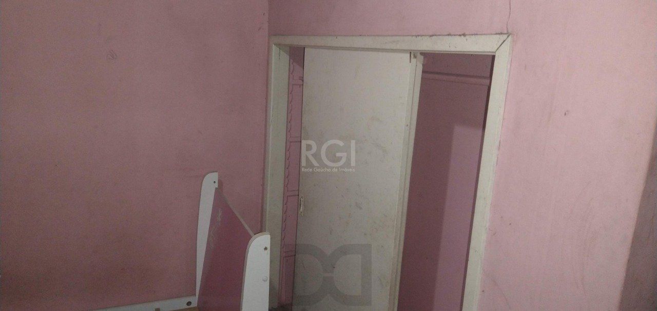 Casa de 4 dormitórios na Av. Teresópolis bairro Teresópolis — foto 11