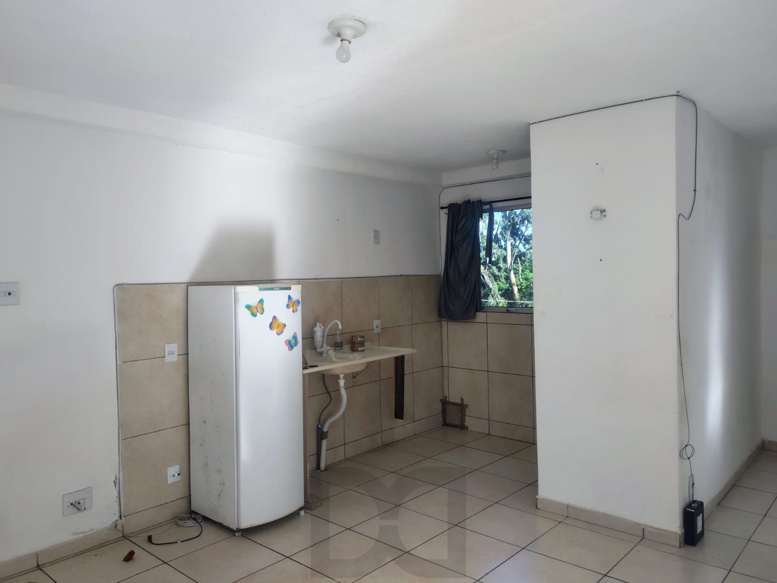 Apartamento de 2 dormitórios , sacada ,salão de festas com churrasqueira , portaria virtual , 1 vaga de garagem rotativa ! — foto 7