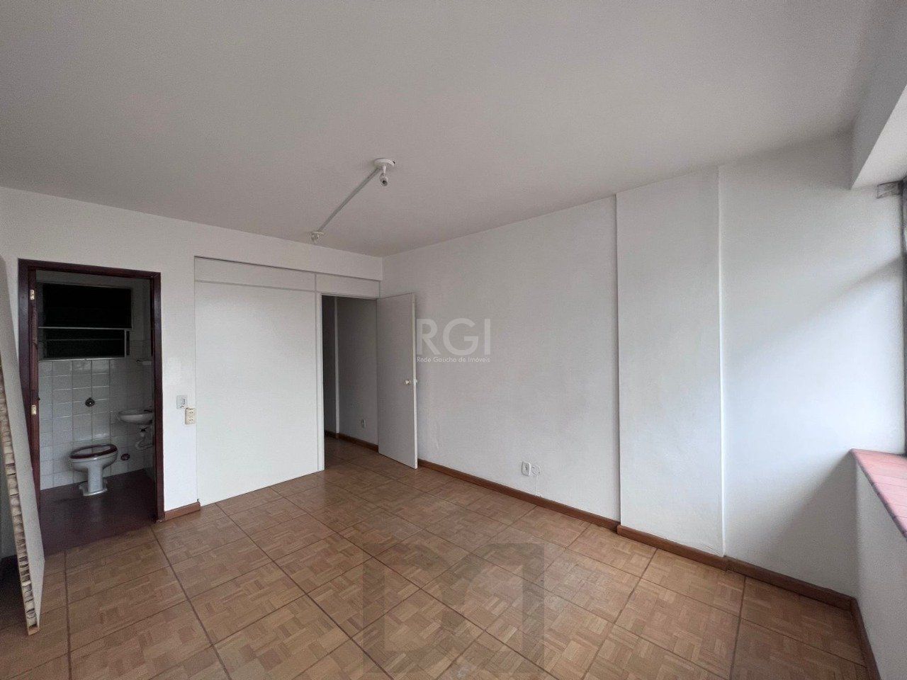 Conjunto/Sala para Venda - 24m², 0 dormitórios, Centro Histórico, Porto Alegre — foto 1