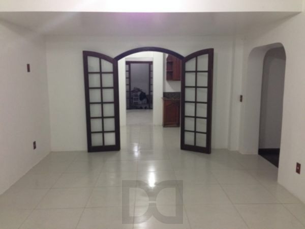 Mansão com 05 Quartos no Bairro Partenon — foto 13