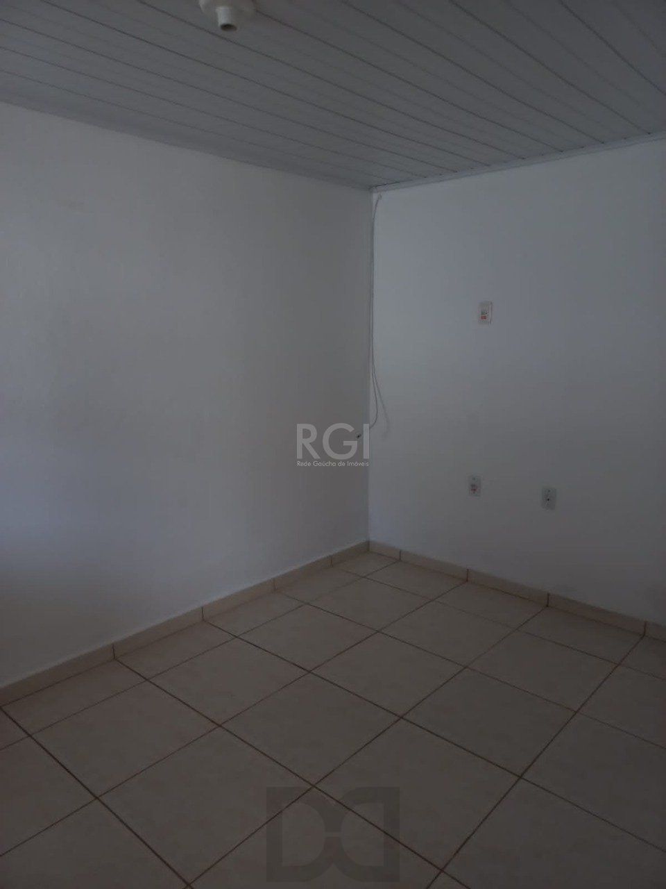 Duas casas no mesmo terreno no bairro Rubem Berta — foto 15
