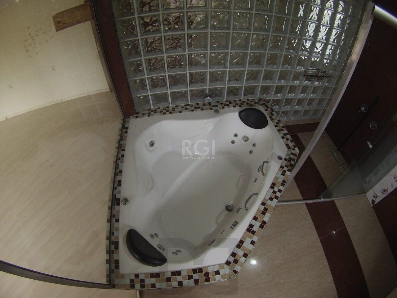 Casa 5 dormitórios no bairro Ponta Grossa — foto 27