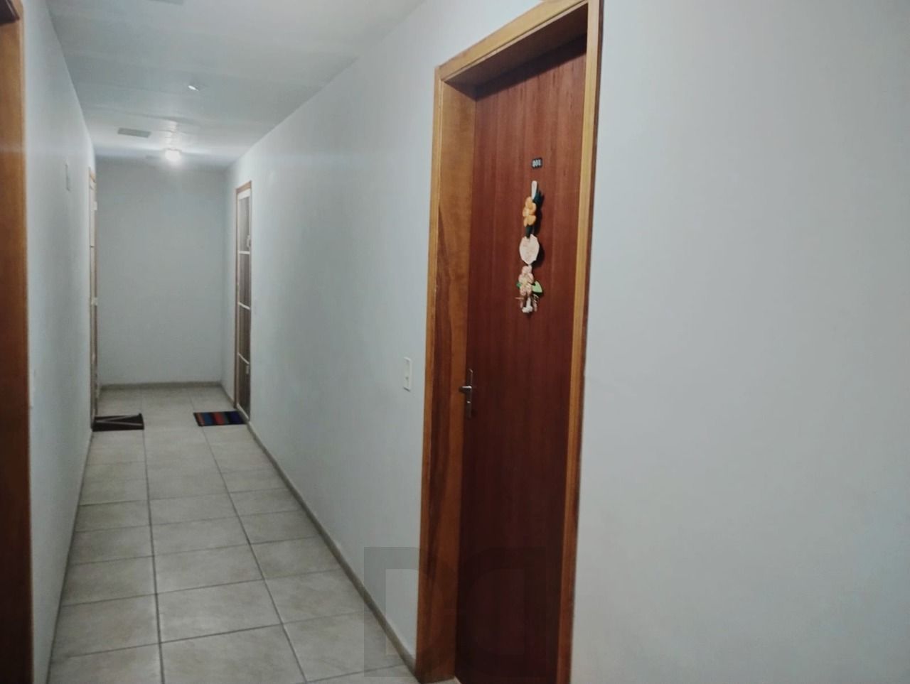 Apartamento de 2 dormitórios com vaga e portaria 24 horas ! — foto 3