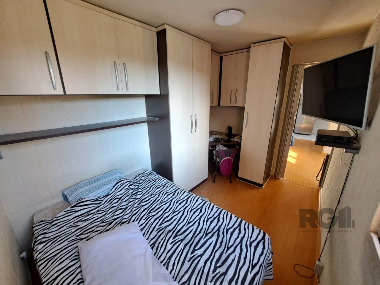 Apartamento semimobiliado de 2 dormitórios no bairro Vila Nova — foto 9