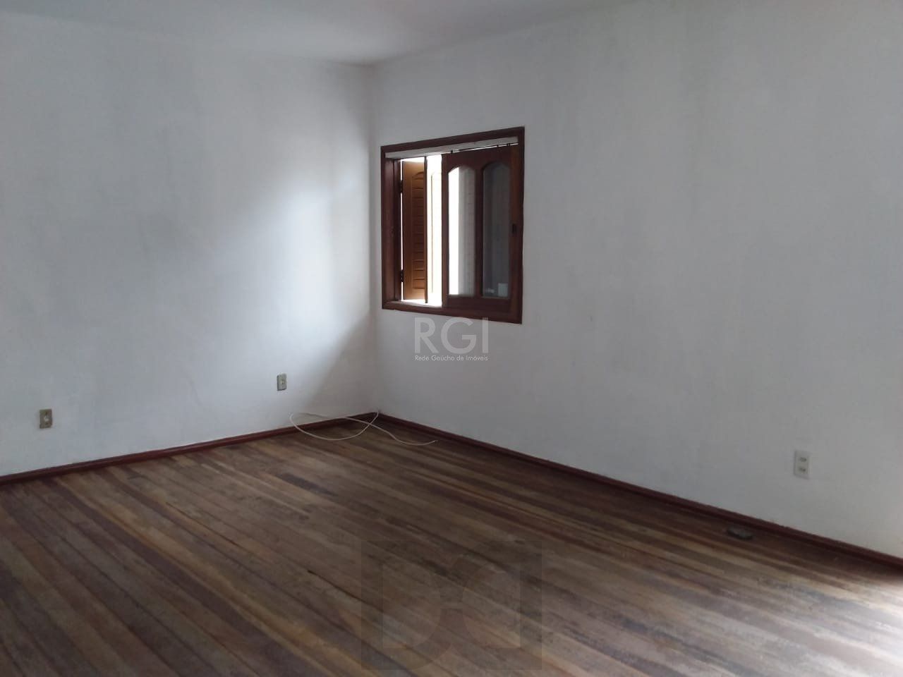 Casa 3 dormitórios, sendo 1 suites, 2 vagas - Medianeira, Porto Alegre/RS — foto 3