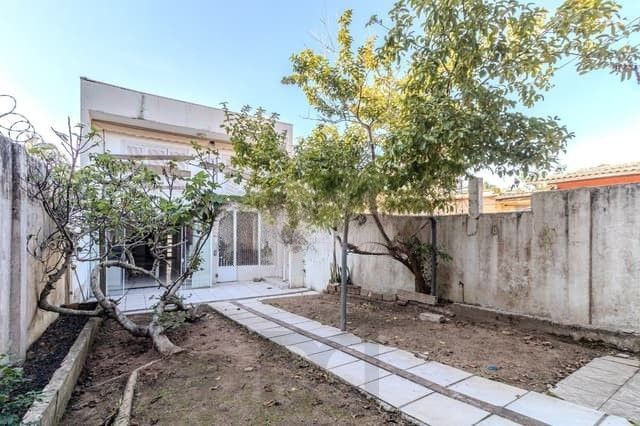 Casa com 04 quartos no Bairro : Partenon em Porto Alegre/RS — foto 4