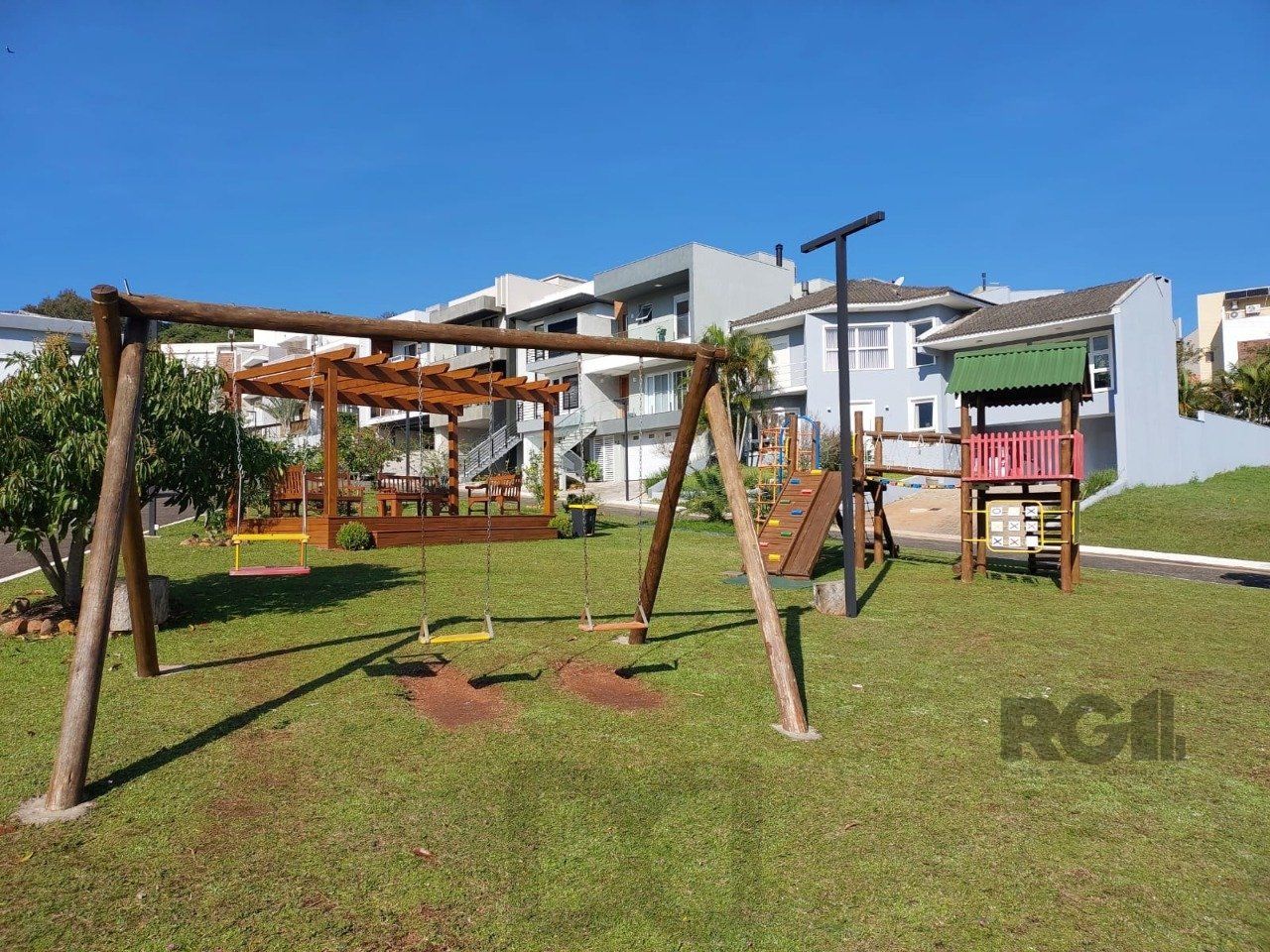 Casa para Venda - 296m², 3 dormitórios, sendo 1 suites, 3 vagas - Vila Nova, Poa — foto 56