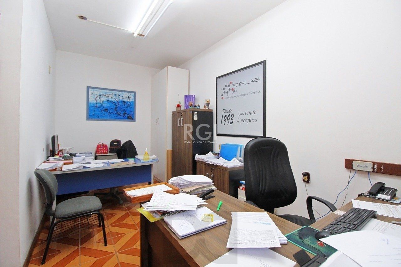 Casa para Venda - 339m², 3 dormitórios, 2 vagas - Vila Nova, Porto Alegre — foto 45