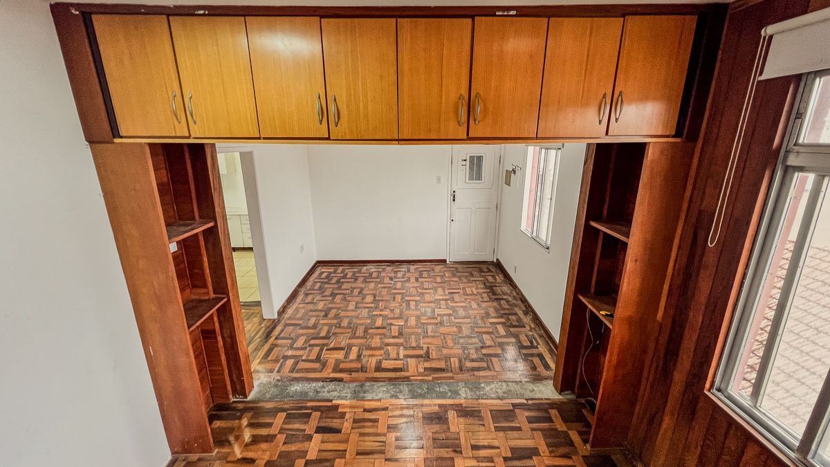 Apartamento com 02 quartos e 01 vaga, no Bairro Navegantes em Porto Alegre — foto 13