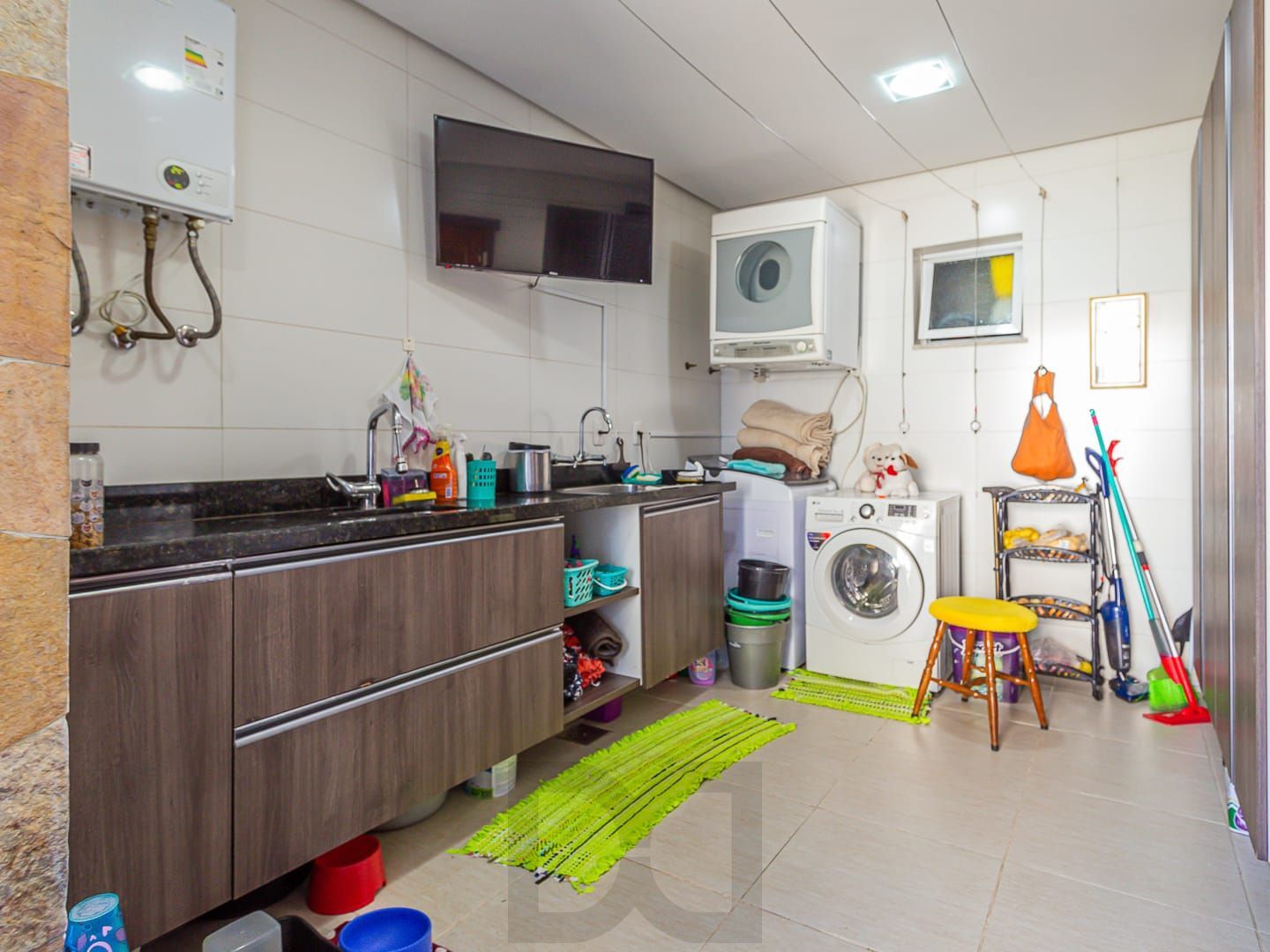 Casa 3 dormitórios com duas suítes bairro Jardim Floresta - Lindoia — foto 22