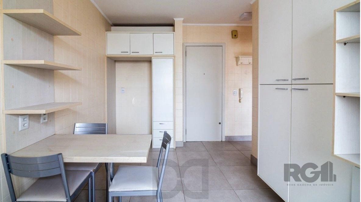 Apartamento 3 dormitórios com suite, de 133m2 no bairro Sao Joao. — foto 7