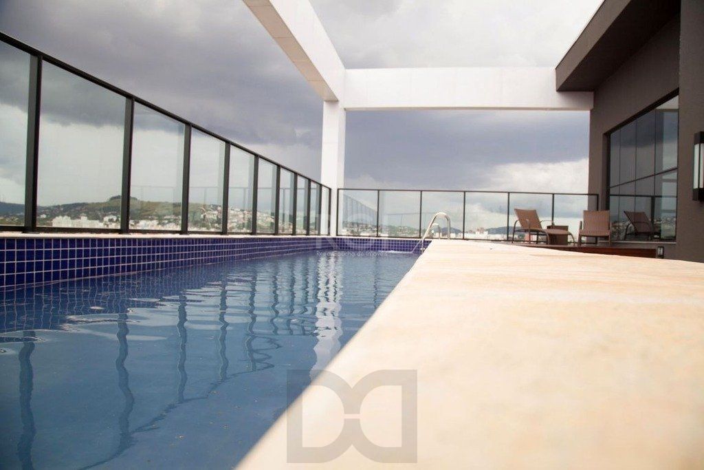 Apartamento com 3 quartos, 1 suíte, churrasqueira, 2 vagas, no bairro Cristal — foto 2