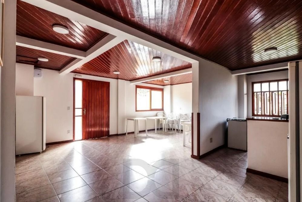 APARTAMENTO DE 1 DORMITÓRIO, CHURRASQUEIRA E 1 VAGA DE GARAGEM, BAIRRO SANTO ANTONIO EM PORTO ALEGRE — foto 17