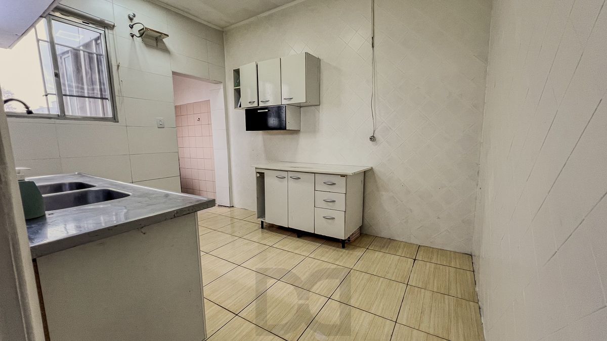 Apartamento com 02 quartos e 01 vaga, no Bairro Navegantes em Porto Alegre — foto 26