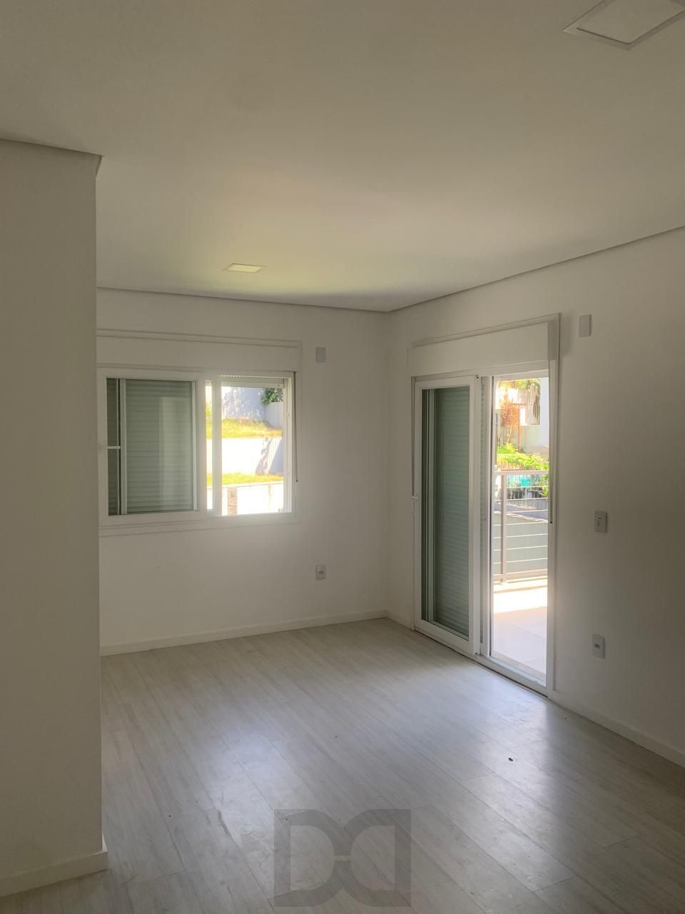 Casa com 3 dormitórios e suíte à Venda no Bairro Medianeira - Porto Alegre/RS — foto 59