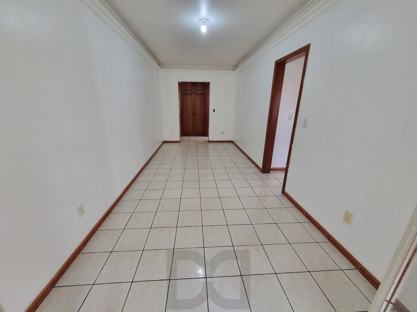 APARTAMENTO 2 DORMITÓRIOS – ÓTIMO ESTADO | LOCALIZAÇÃO PRIVILEGIADA — foto 9